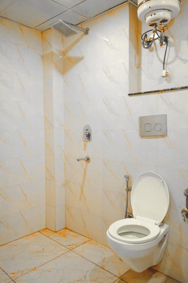 Hotel O Tez Plaza New Delhi Buitenkant foto