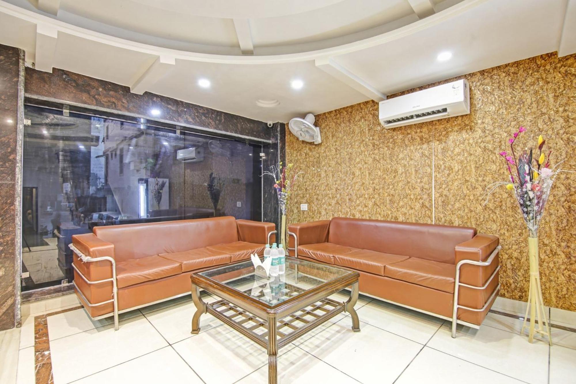 Hotel O Tez Plaza New Delhi Buitenkant foto