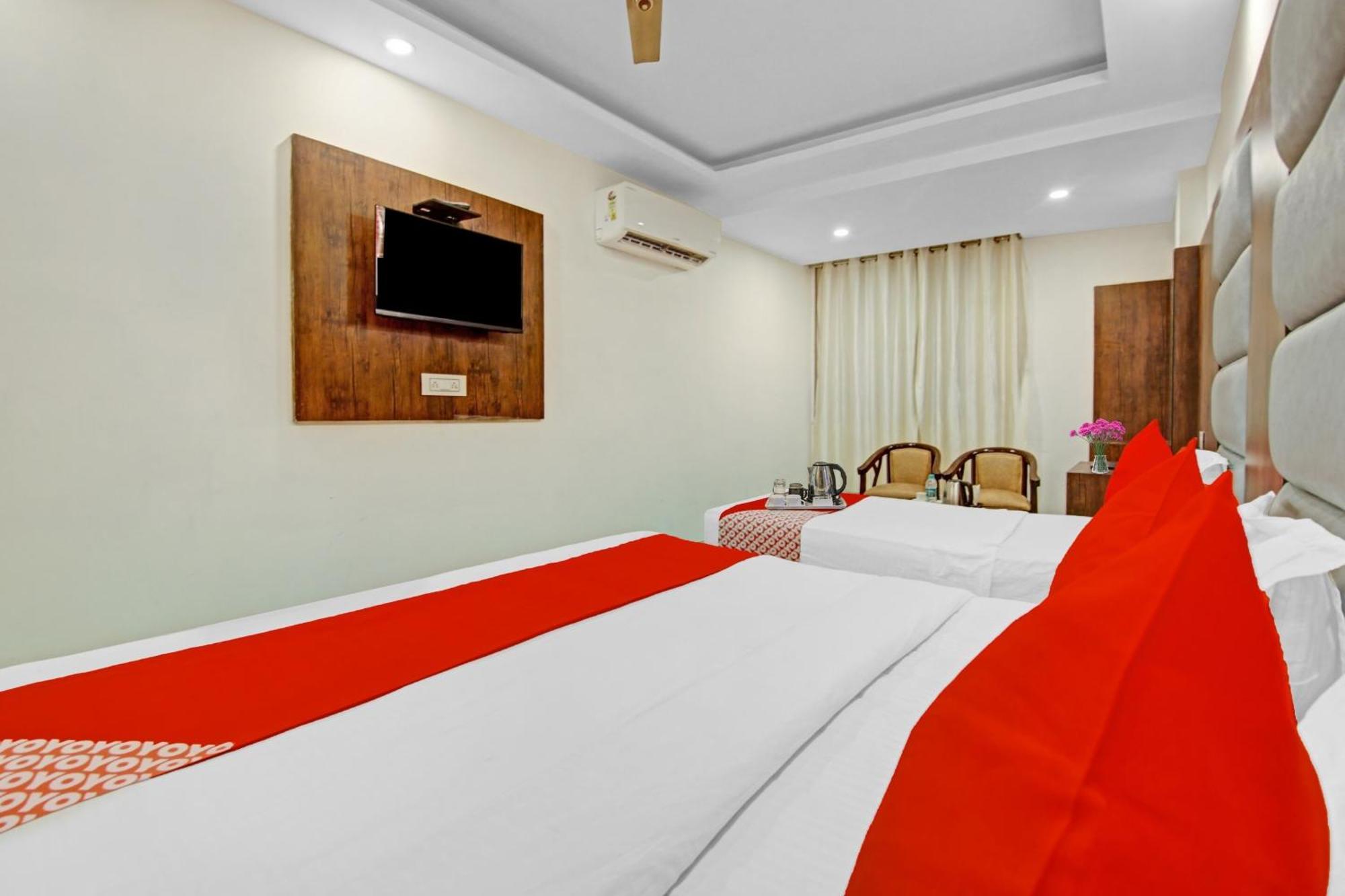 Hotel O Tez Plaza New Delhi Buitenkant foto